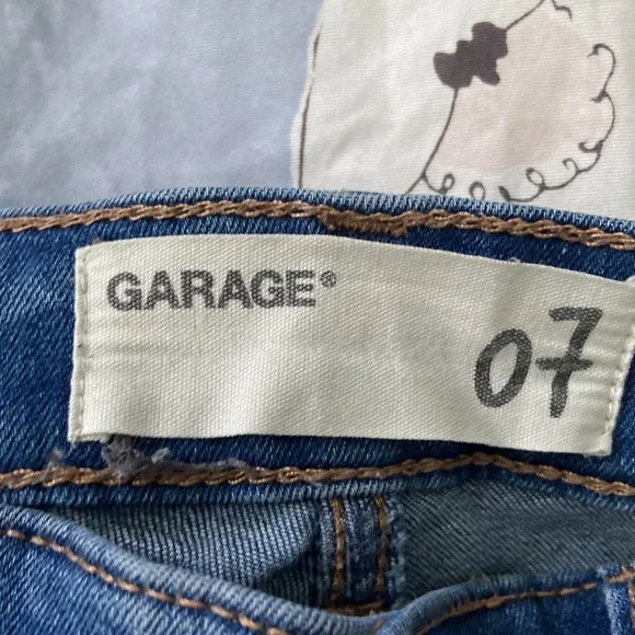 Jean - Picture 5 of 5